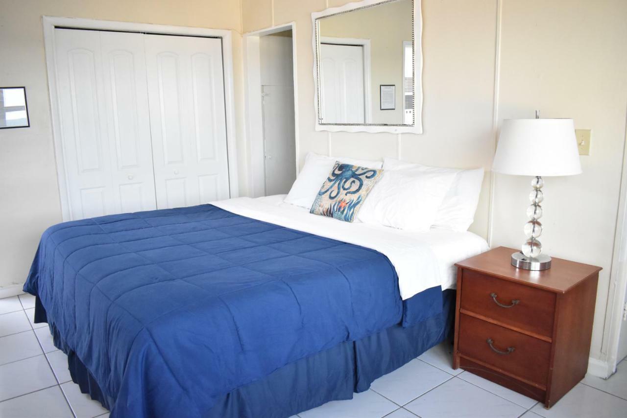 Golden Oceanfront Motel